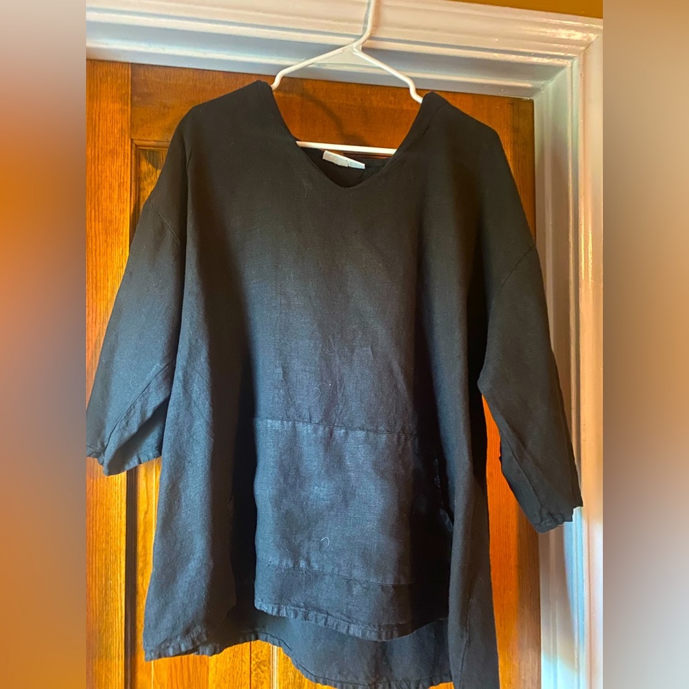 Bryn Walker Linen 3/4 sleeve black top